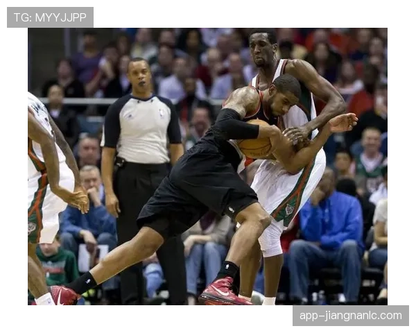 挡拆持球突破撕裂防线，罗斯变身无球终结者